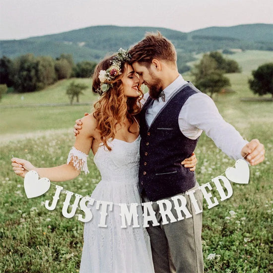 Vintage "Just Married" Wedding Banner